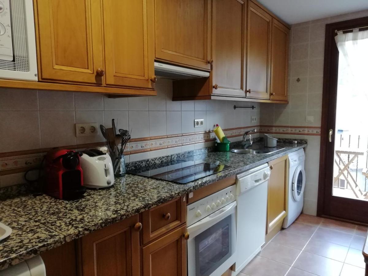 Apartamento Familiar Con Vistas Y Garage La Portiecha Leilighet Sallent de Gállego Eksteriør bilde