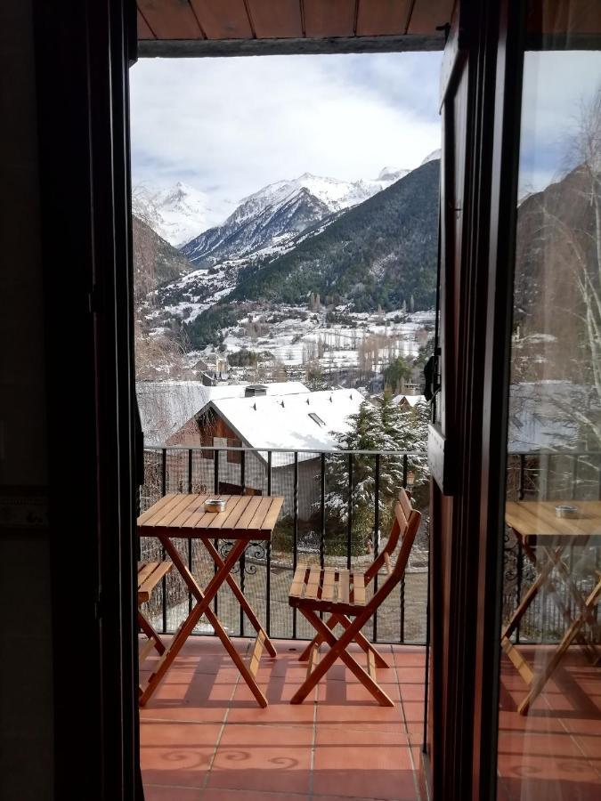 Apartamento Familiar Con Vistas Y Garage La Portiecha Leilighet Sallent de Gállego Eksteriør bilde