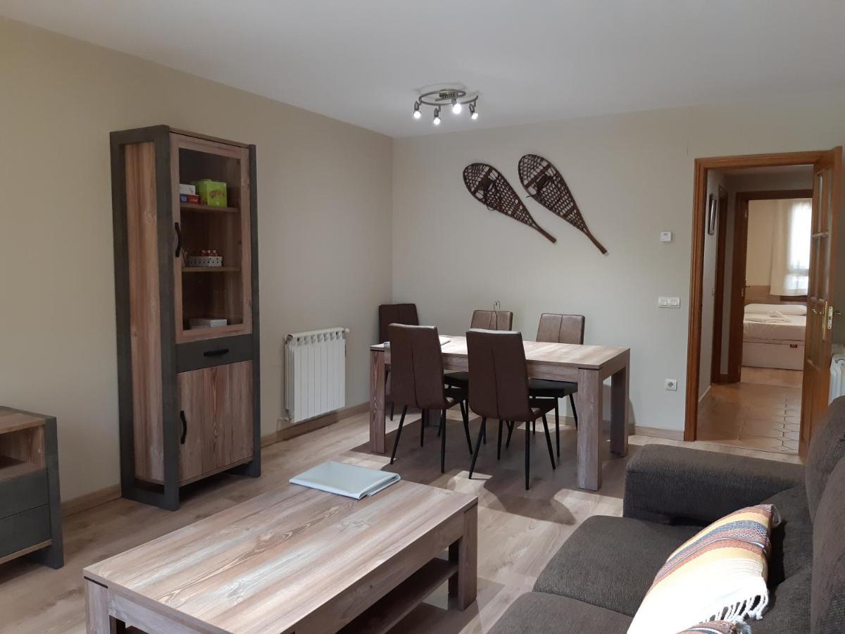 Apartamento Familiar Con Vistas Y Garage La Portiecha Leilighet Sallent de Gállego Eksteriør bilde