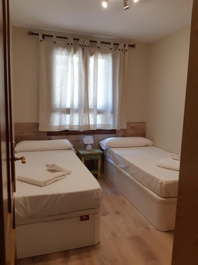 Apartamento Familiar Con Vistas Y Garage La Portiecha Leilighet Sallent de Gállego Eksteriør bilde